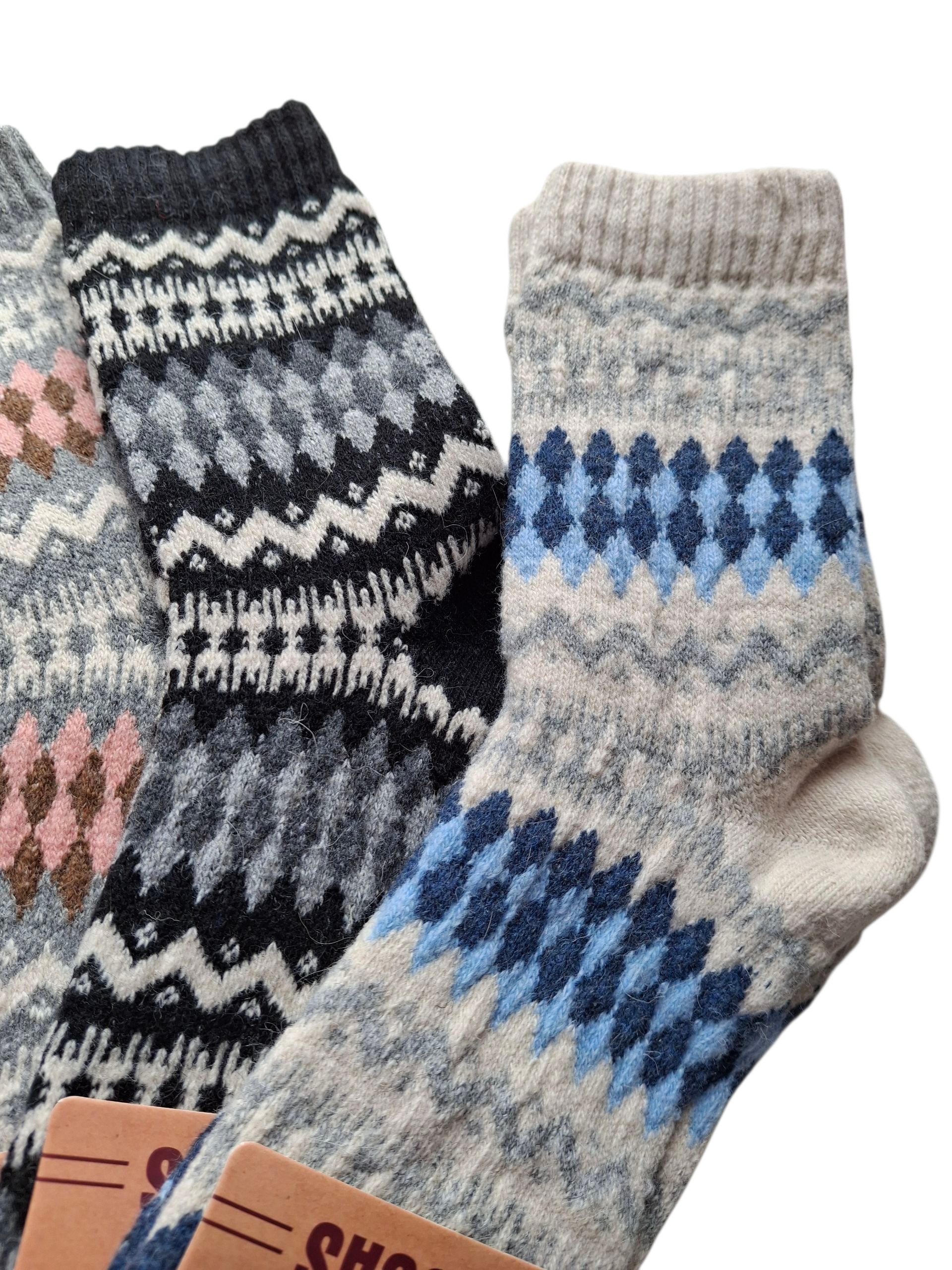 Zestaw 4-pak ciepłych skarpetek damskich z kaszmiru, 95% kaszmir – miękkie, luksusowe i idealne na zimę - obrazek 2