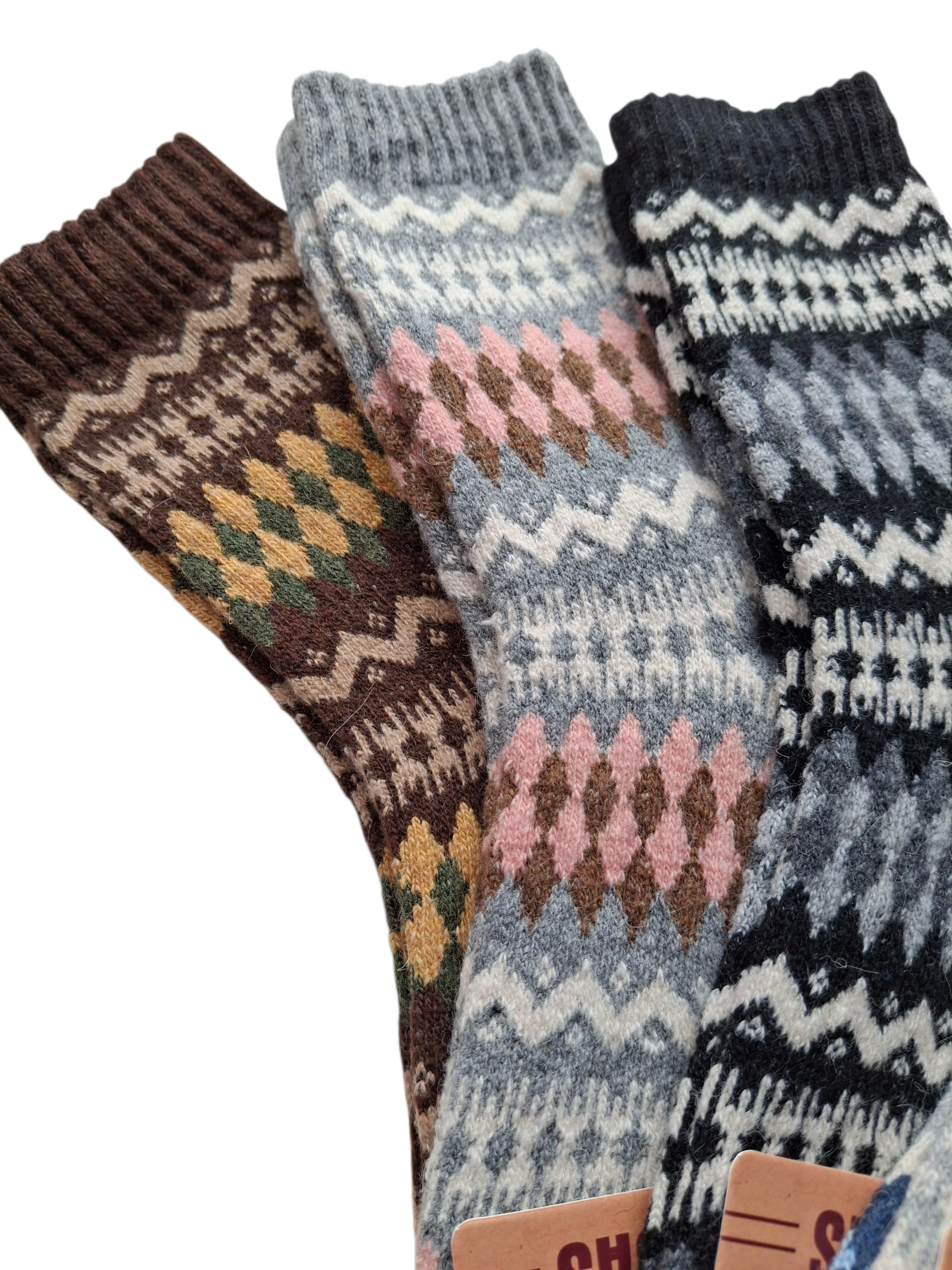 Zestaw 4-pak ciepłych skarpetek damskich z kaszmiru, 95% kaszmir – miękkie, luksusowe i idealne na zimę - obrazek 3