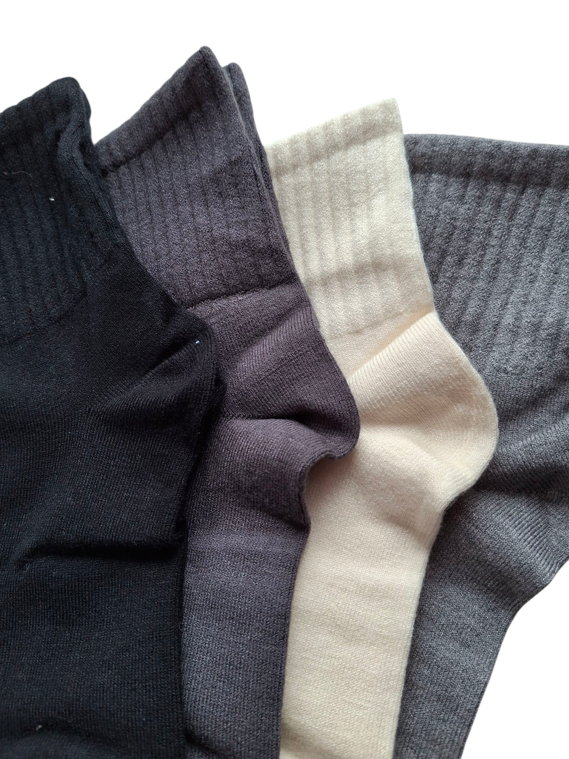 Zestaw 4-pak ciepłych zimowych skarpet męskich z kaszmiru, 95% kaszmir 5% spandex – miękkie, grube i wyjątkowo wygodne - obrazek 2