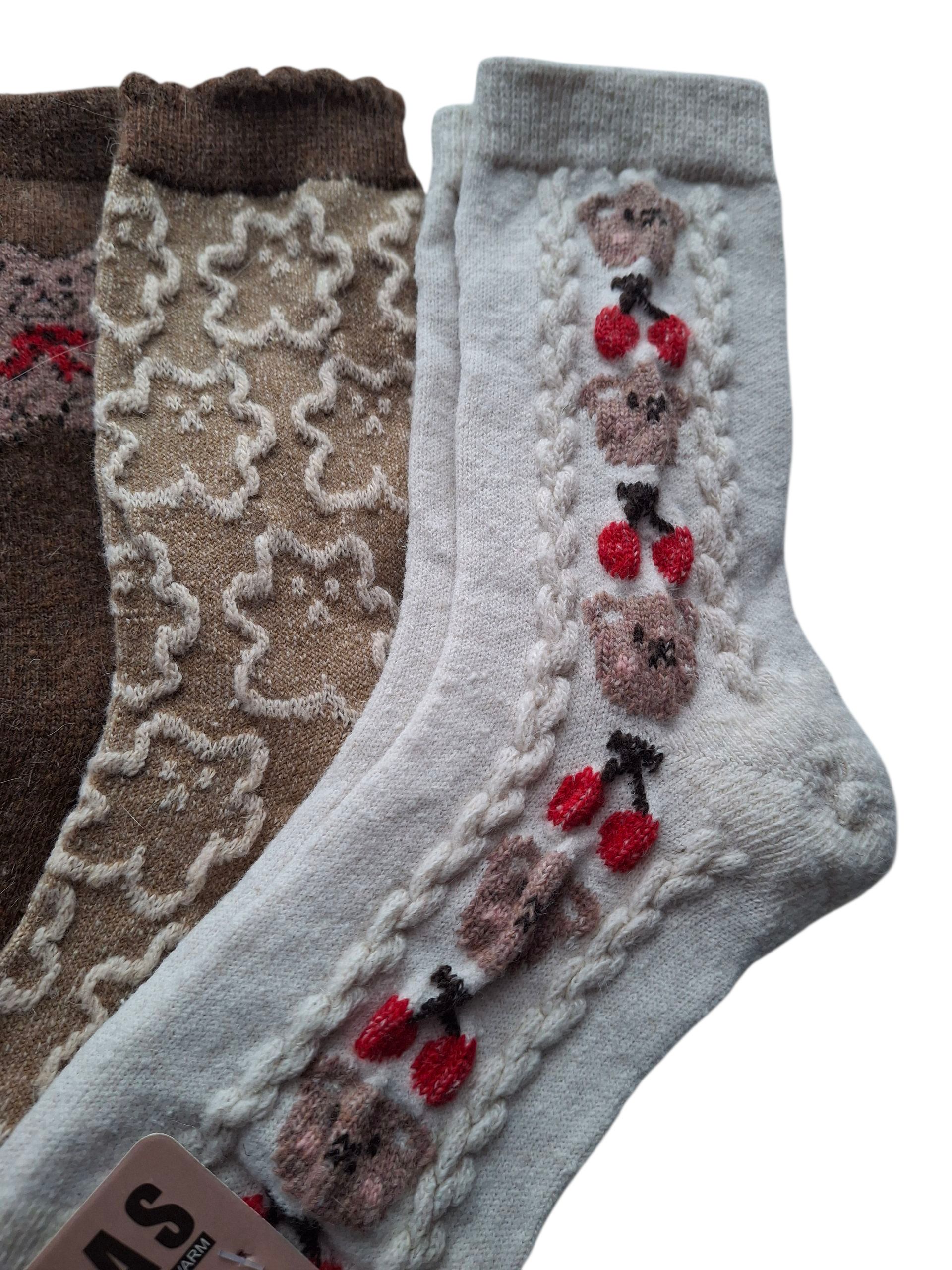 Zestaw 4-pak damskich skarpetek zimowych – 40% wełna, 35% angora, 20% poliester, 5% spandex – ciepłe, miękkie i wygodne - obrazek 3