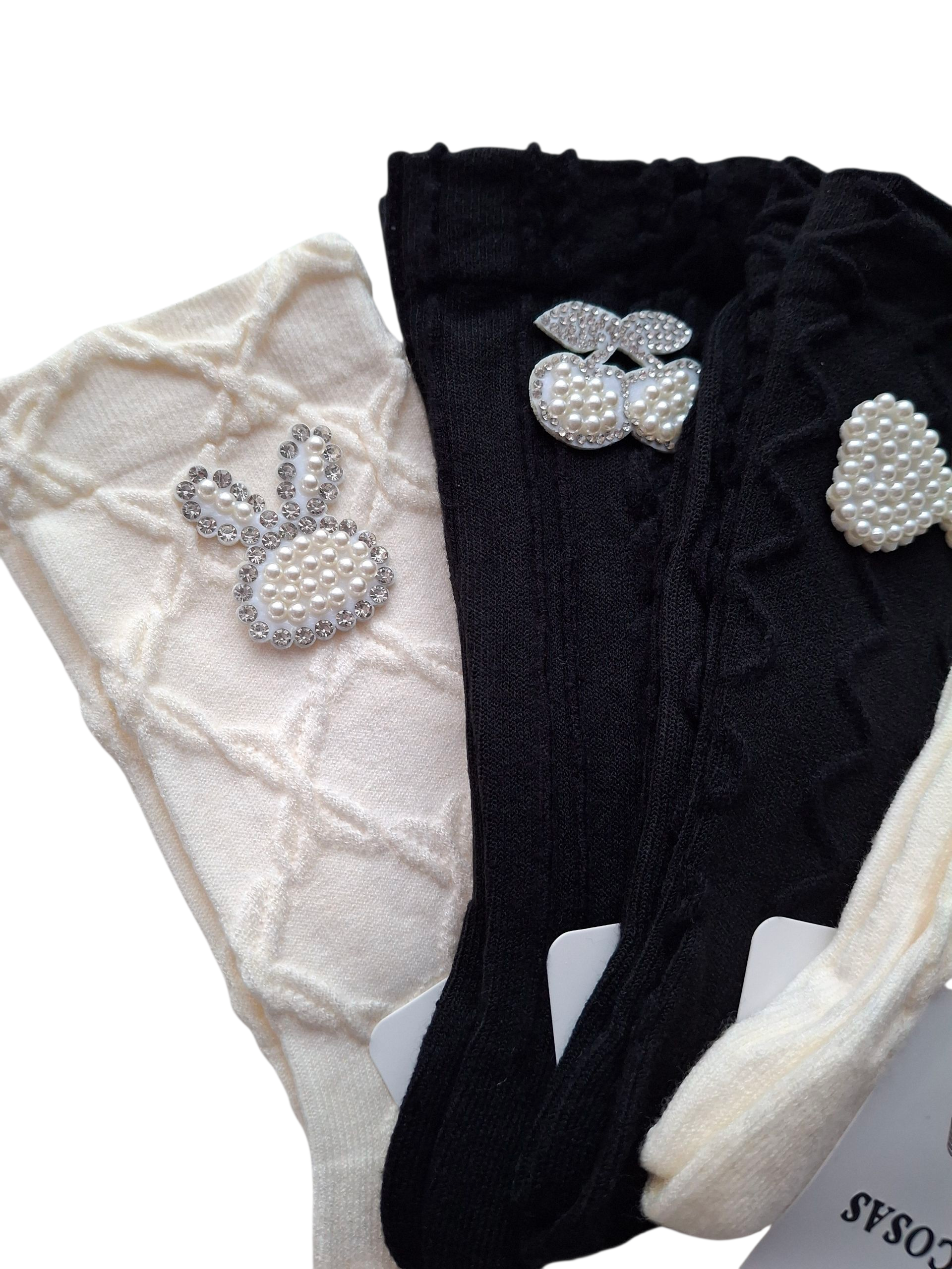 Zestaw 4-pak kaszmirowych skarpetek COSAS z perełkowymi motywami – króliczek, wiśnia i kokardka - obrazek 2