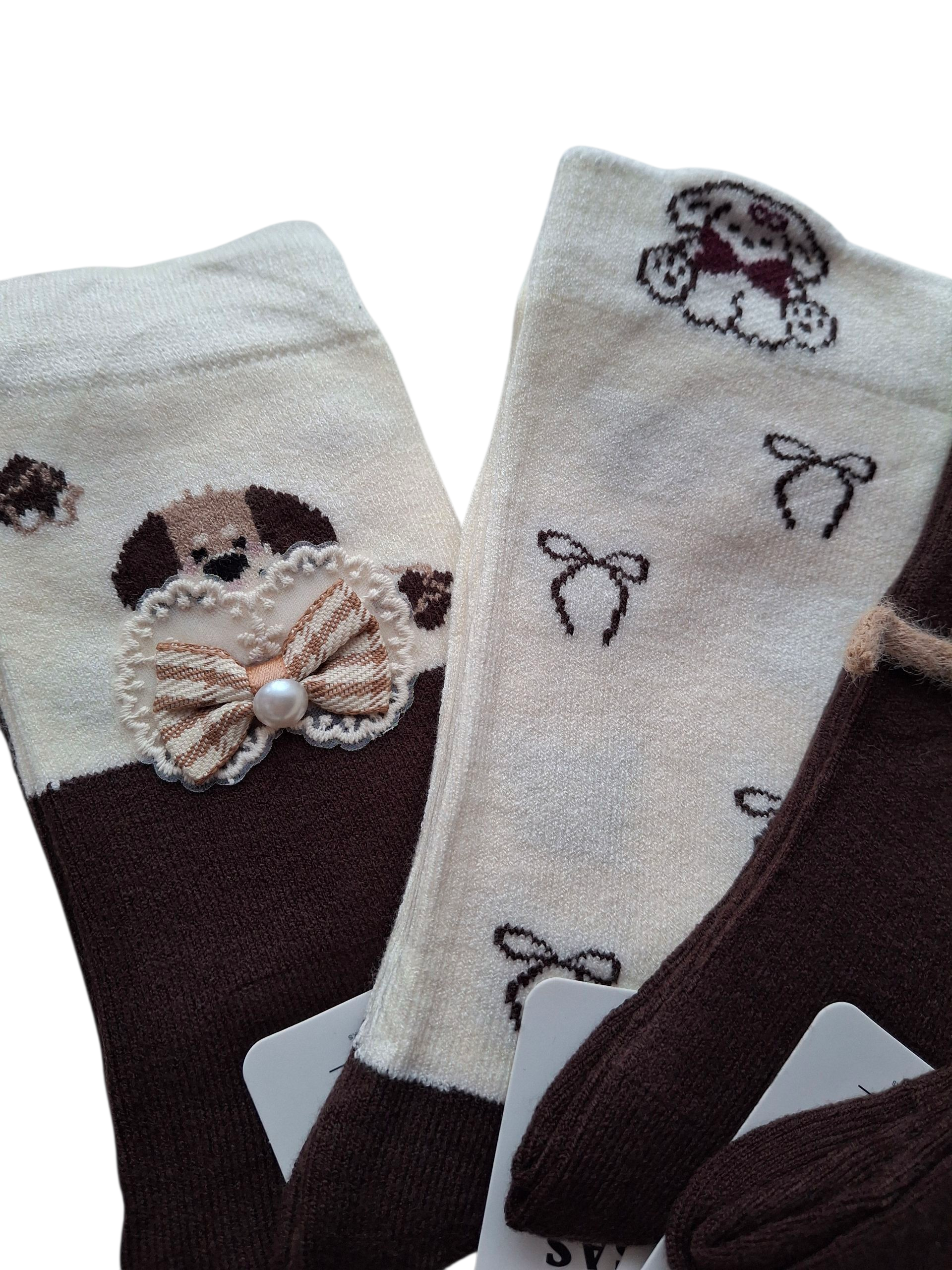 Zestaw 4-pak ciepłych, zimowych kaszmirowych skarpetek damskich w pieski i kokardki – brązowo-kremowe - obrazek 3